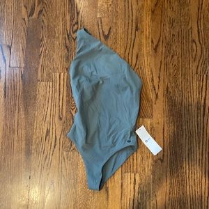 Lululemon 1 piece swimwear